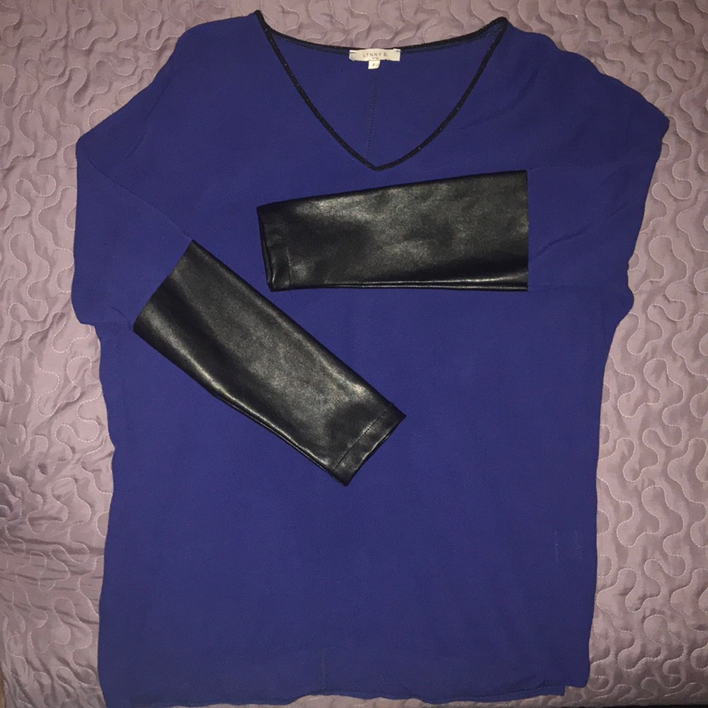 ladies blue Lenny B blouse
